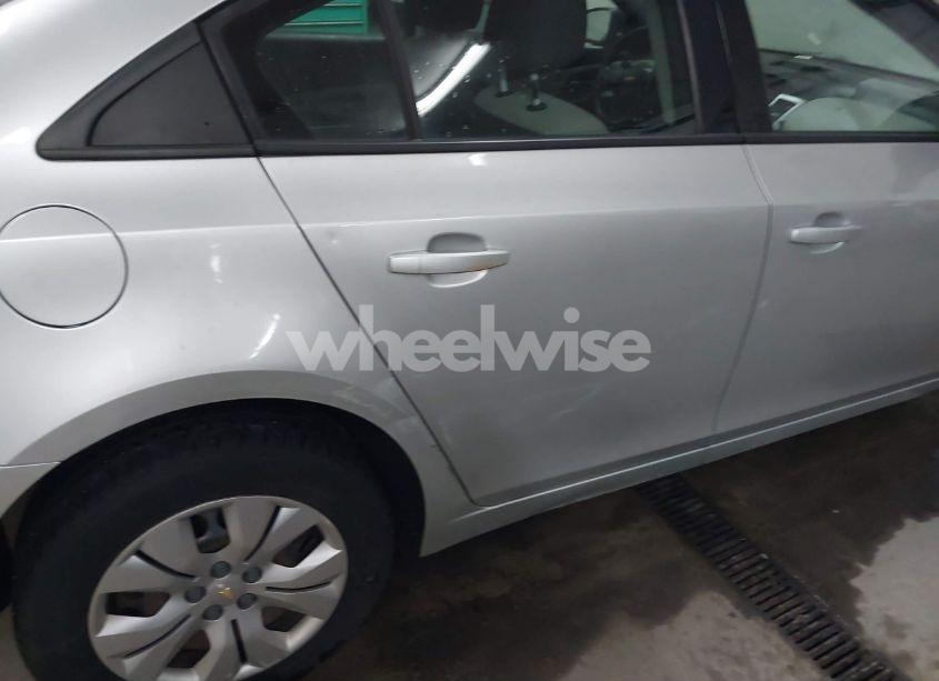 Photo 22 of 2013 Chevrolet Cruze LS AUTO (VIN 1G1PA5SGXD7237149)