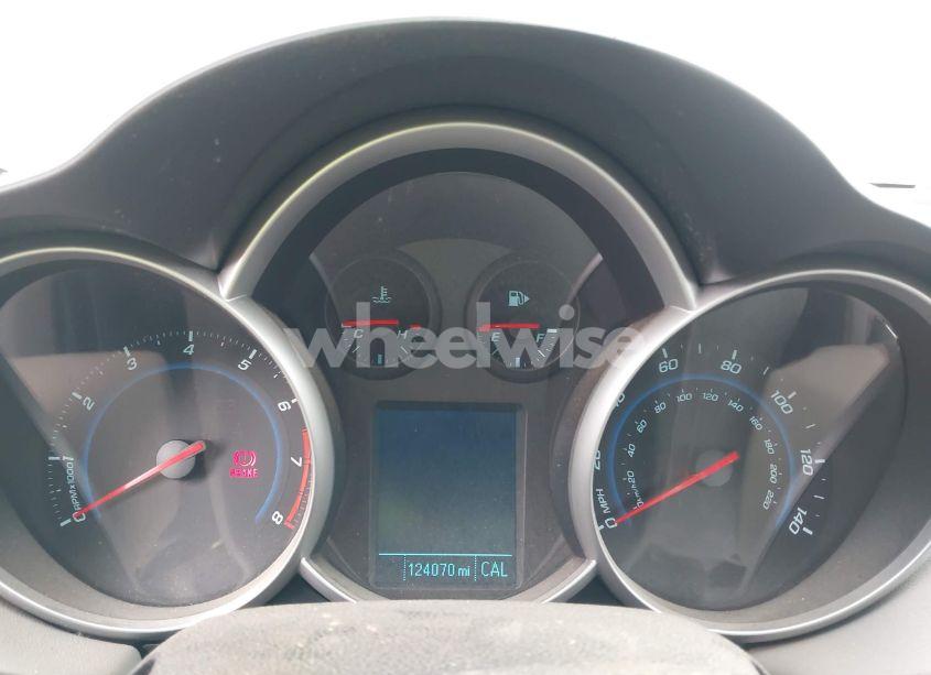 Photo 7 of 2013 Chevrolet Cruze LS AUTO (VIN 1G1PA5SGXD7245817)