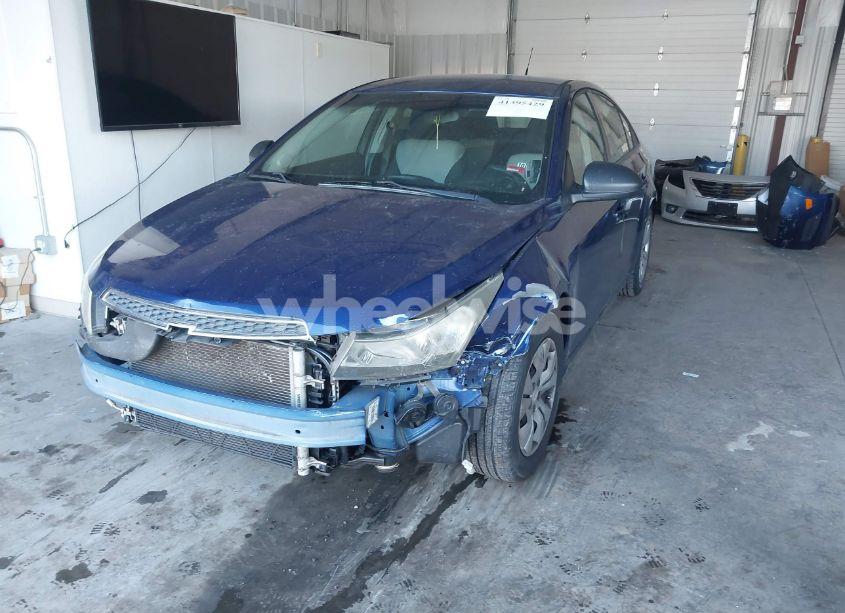 Photo 2 of 2013 Chevrolet Cruze LS AUTO (VIN 1G1PA5SGXD7263024)