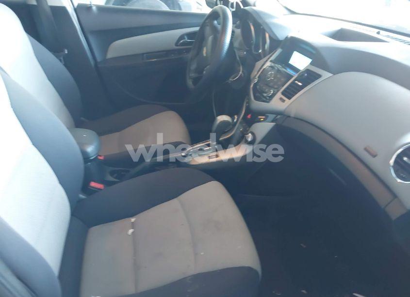 Photo 5 of 2013 Chevrolet Cruze LS AUTO (VIN 1G1PA5SGXD7263024)