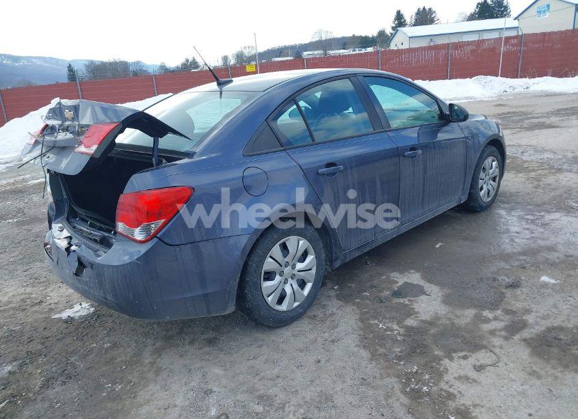Photo 4 of 2013 Chevrolet Cruze LS AUTO (VIN 1G1PA5SGXD7307913)