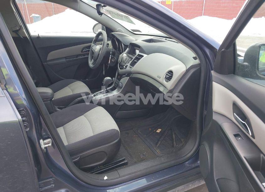 Photo 5 of 2013 Chevrolet Cruze LS AUTO (VIN 1G1PA5SGXD7307913)