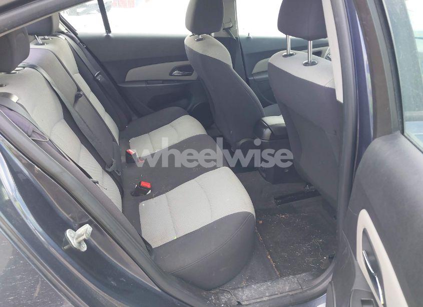 Photo 8 of 2013 Chevrolet Cruze LS AUTO (VIN 1G1PA5SGXD7307913)