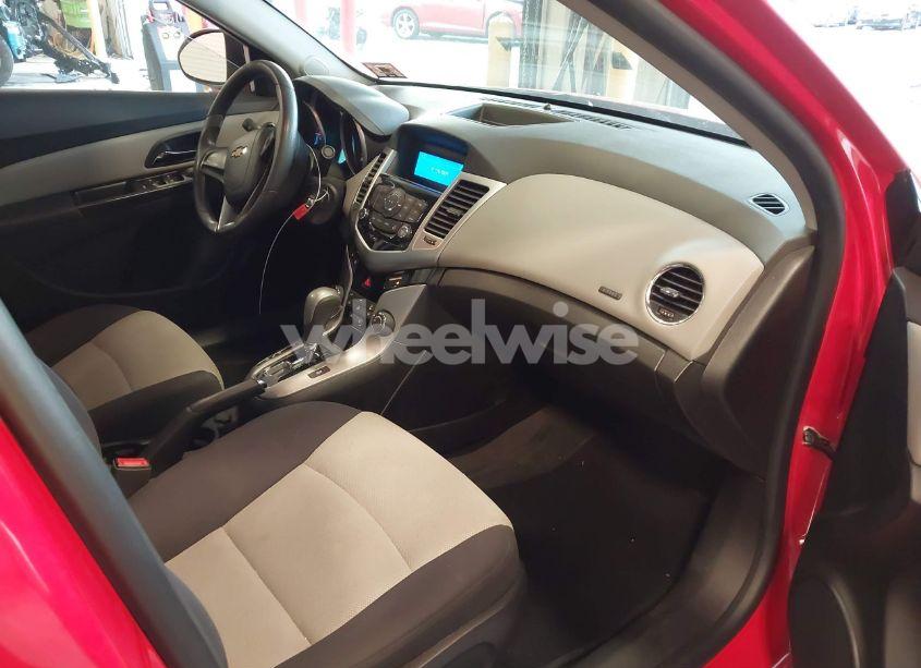 Photo 5 of 2014 Chevrolet Cruze LS AUTO (VIN 1G1PA5SGXE7118955)