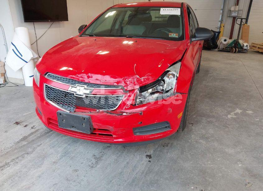 Photo 6 of 2014 Chevrolet Cruze LS AUTO (VIN 1G1PA5SGXE7118955)