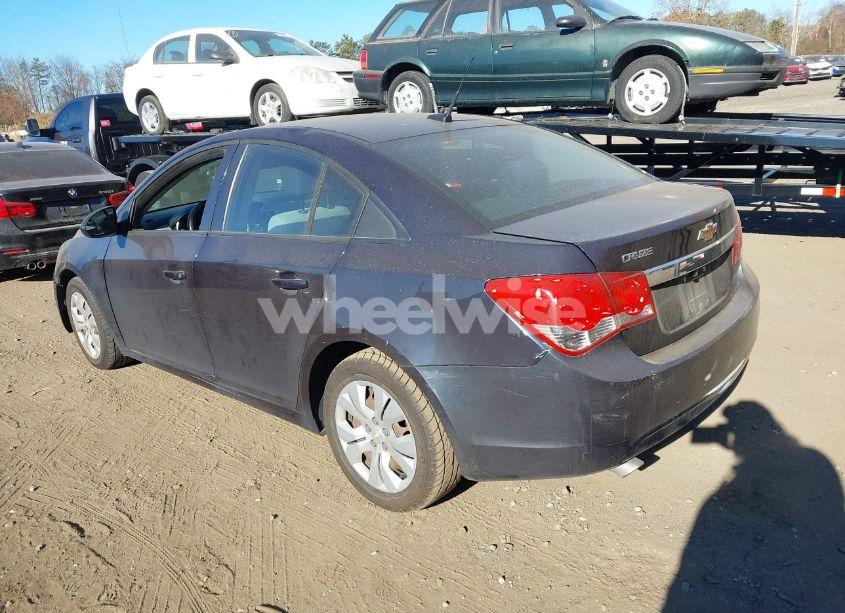 Photo 3 of 2014 Chevrolet Cruze LS AUTO (VIN 1G1PA5SGXE7195888)