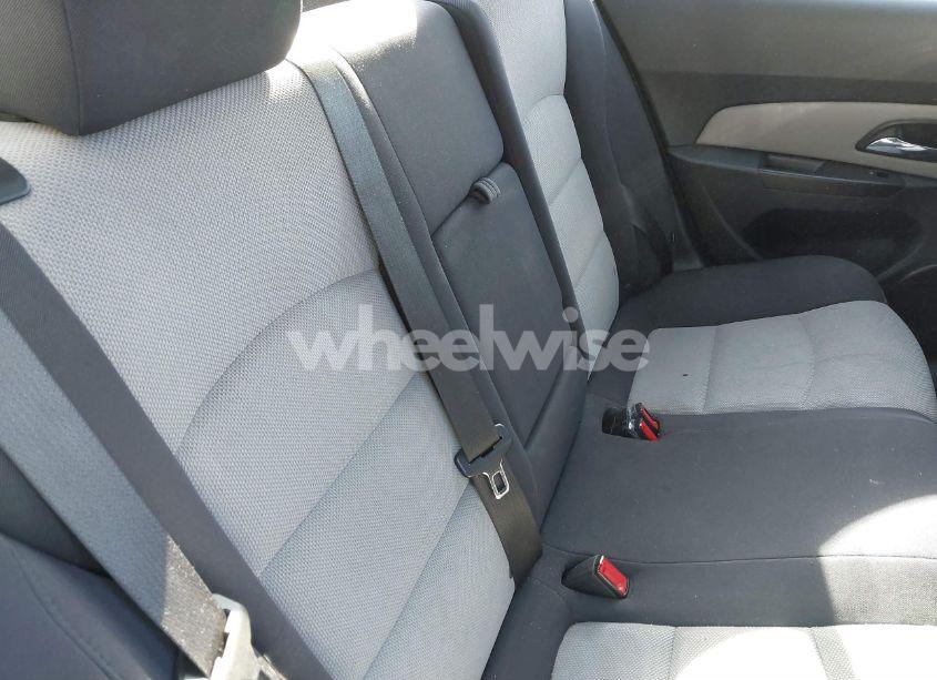 Photo 8 of 2014 Chevrolet Cruze LS AUTO (VIN 1G1PA5SGXE7195888)