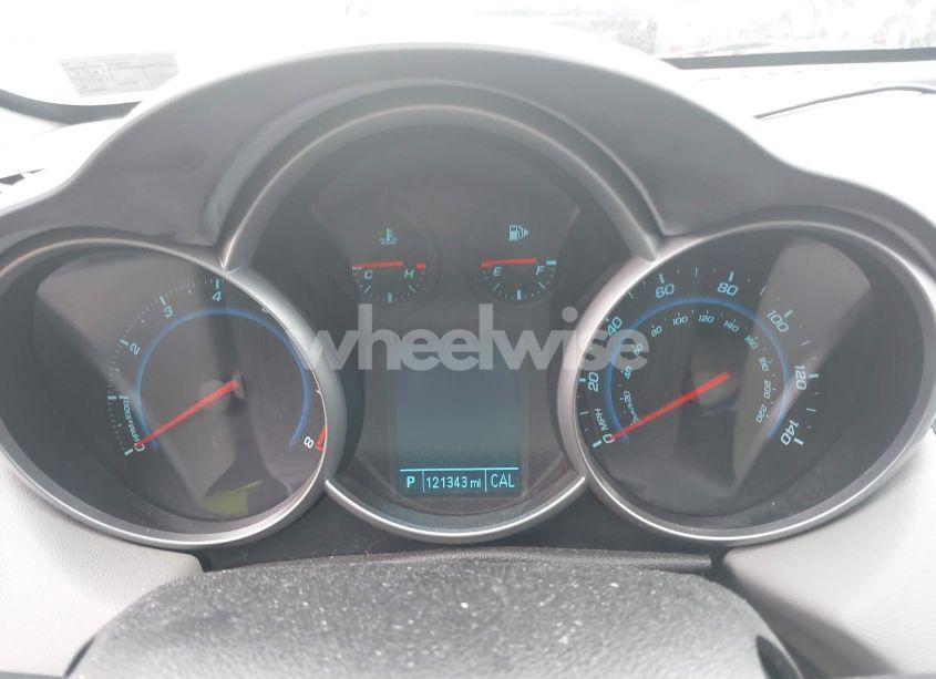 Photo 7 of 2014 Chevrolet Cruze LS AUTO (VIN 1G1PA5SGXE7214729)