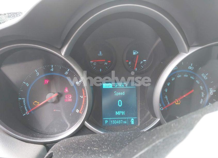 Photo 7 of 2014 Chevrolet Cruze LS AUTO (VIN 1G1PA5SGXE7224273)