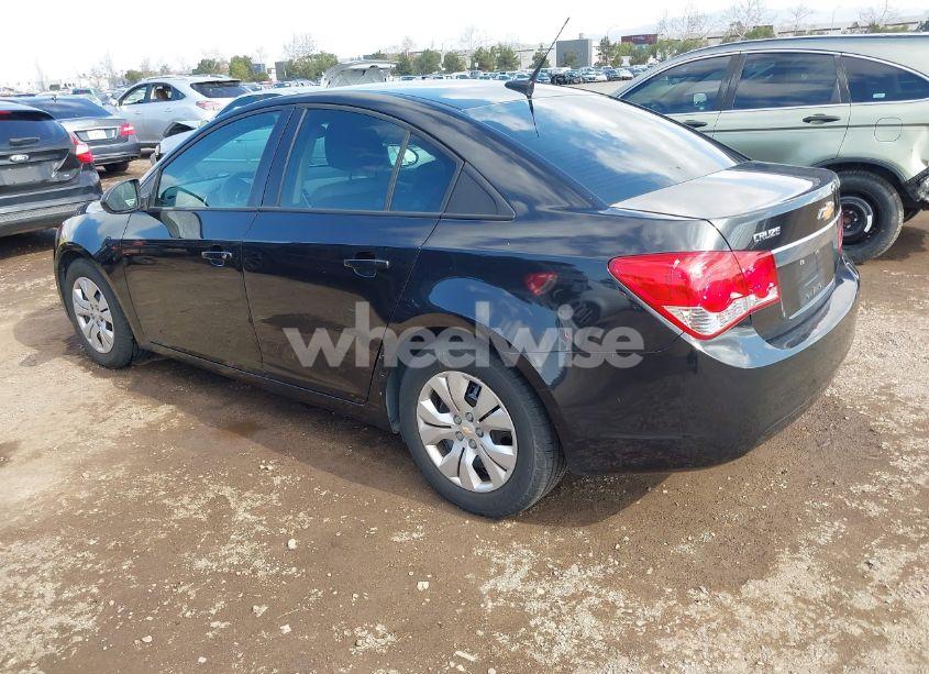 Photo 3 of 2014 Chevrolet Cruze LS AUTO (VIN 1G1PA5SGXE7372620)