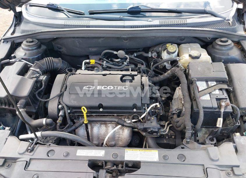 Photo 6 of 2014 Chevrolet Cruze LS AUTO (VIN 1G1PA5SGXE7372620)