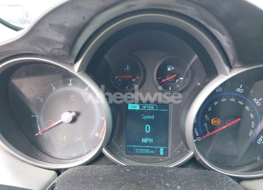 Photo 7 of 2014 Chevrolet Cruze LS AUTO (VIN 1G1PA5SGXE7372620)