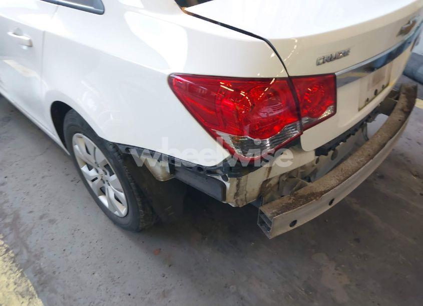 Photo 16 of 2015 Chevrolet Cruze LS AUTO (VIN 1G1PA5SGXF7119332)