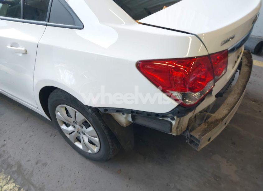 Photo 17 of 2015 Chevrolet Cruze LS AUTO (VIN 1G1PA5SGXF7119332)