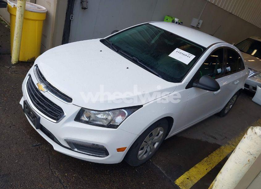 Photo 2 of 2015 Chevrolet Cruze LS AUTO (VIN 1G1PA5SGXF7119332)