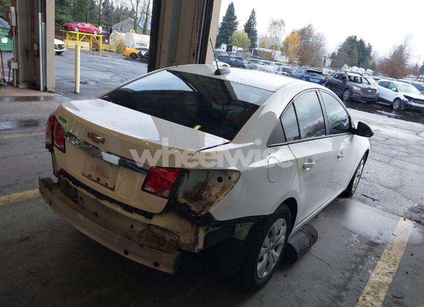 Photo 4 of 2015 Chevrolet Cruze LS AUTO (VIN 1G1PA5SGXF7119332)