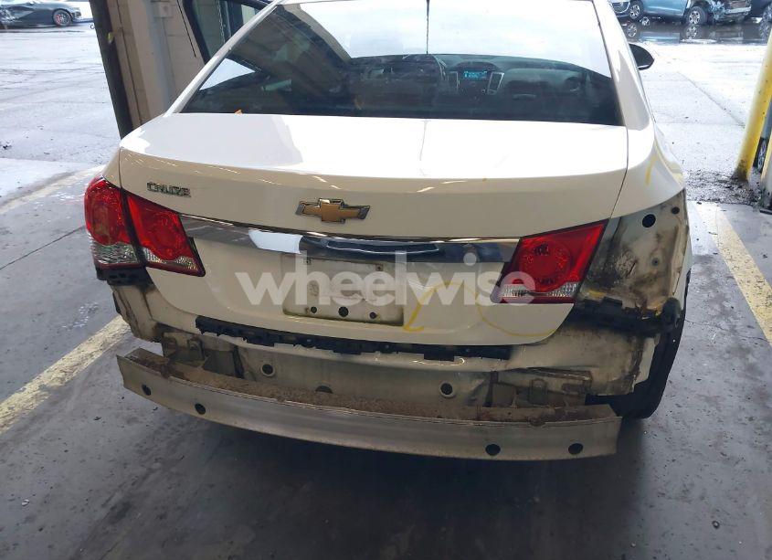 Photo 6 of 2015 Chevrolet Cruze LS AUTO (VIN 1G1PA5SGXF7119332)