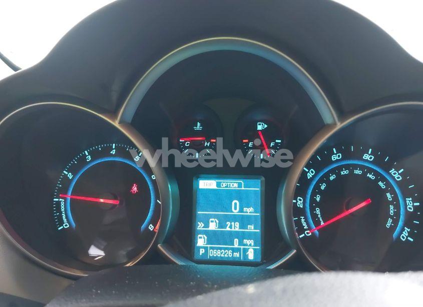 Photo 7 of 2015 Chevrolet Cruze LS AUTO (VIN 1G1PA5SGXF7119332)