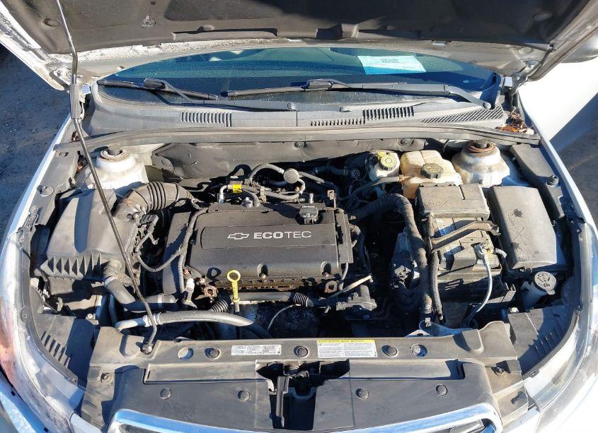 Photo 10 of 2015 Chevrolet Cruze LS AUTO (VIN 1G1PA5SGXF7168725)