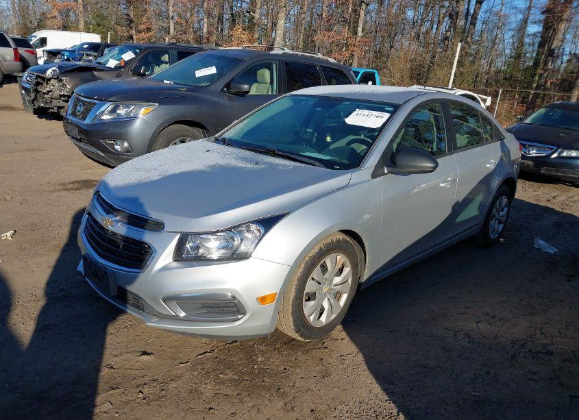 Photo 2 of 2015 Chevrolet Cruze LS AUTO (VIN 1G1PA5SGXF7168725)