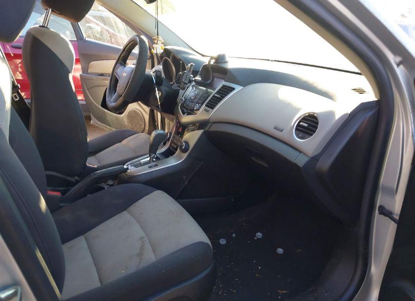 Photo 5 of 2015 Chevrolet Cruze LS AUTO (VIN 1G1PA5SGXF7168725)