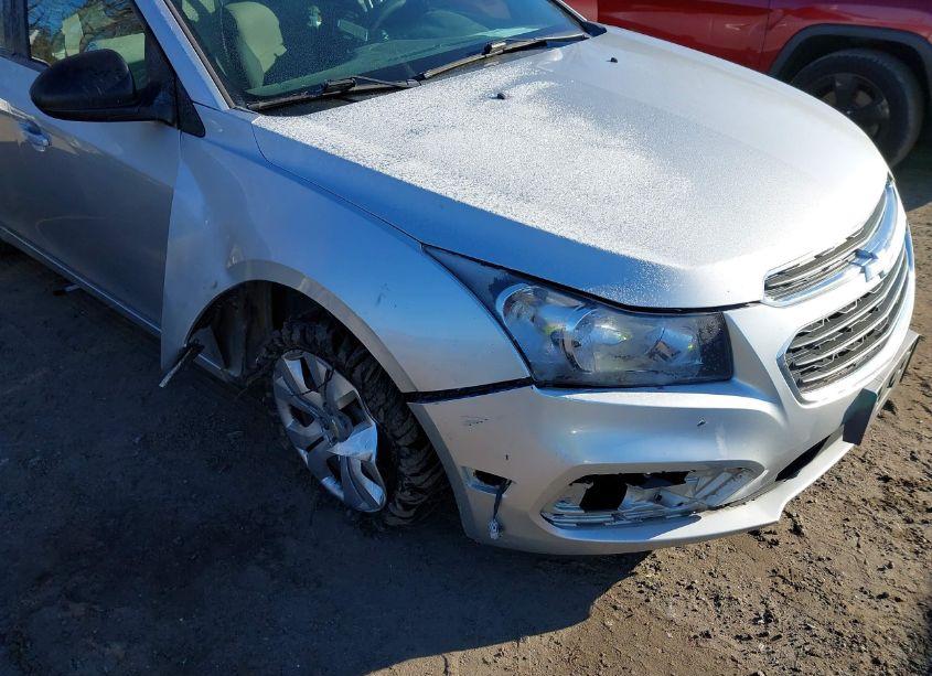 Photo 6 of 2015 Chevrolet Cruze LS AUTO (VIN 1G1PA5SGXF7168725)