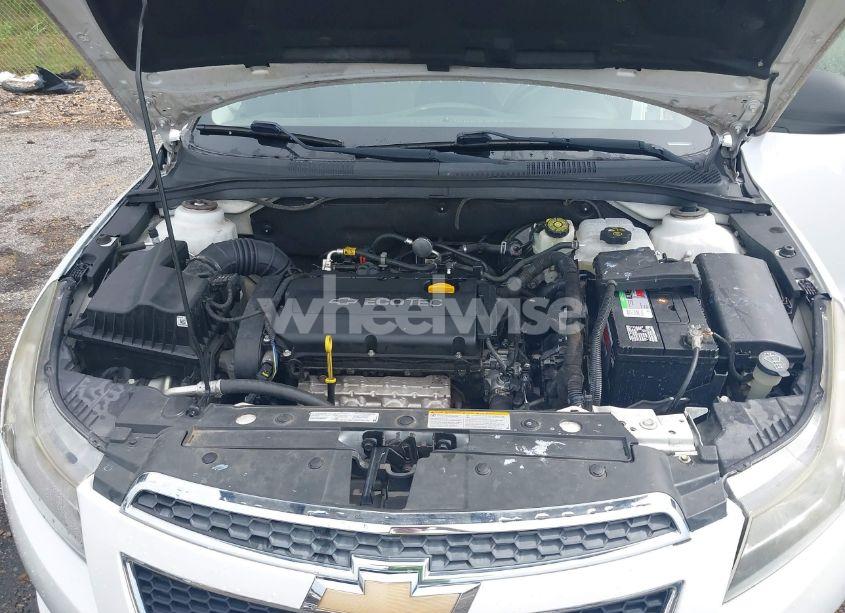 Photo 10 of 2013 Chevrolet Cruze LS AUTO (VIN 1G1PA5SH0D7152524)