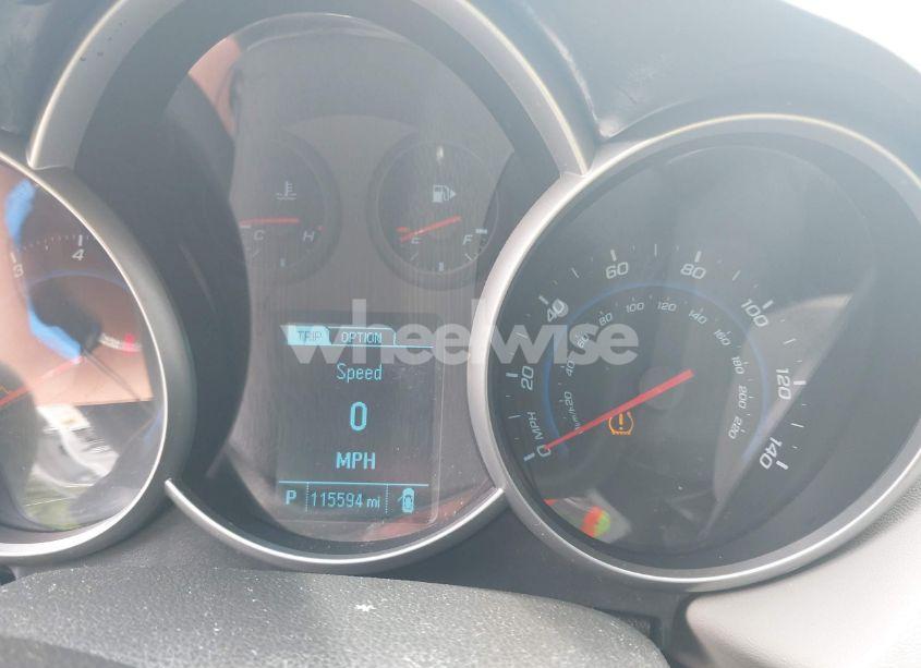 Photo 7 of 2013 Chevrolet Cruze LS AUTO (VIN 1G1PA5SH0D7152524)