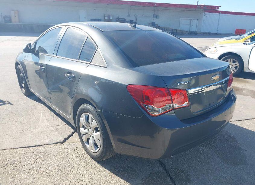 Photo 3 of 2013 Chevrolet Cruze LS AUTO (VIN 1G1PA5SH0D7178847)
