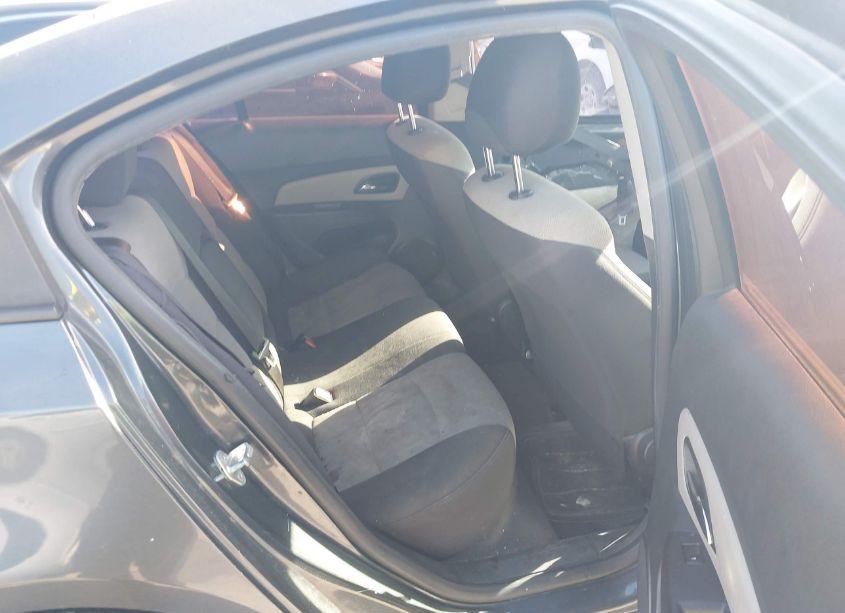 Photo 8 of 2013 Chevrolet Cruze LS AUTO (VIN 1G1PA5SH0D7178847)