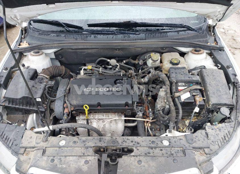 Photo 10 of 2013 Chevrolet Cruze LS AUTO (VIN 1G1PA5SH0D7245558)