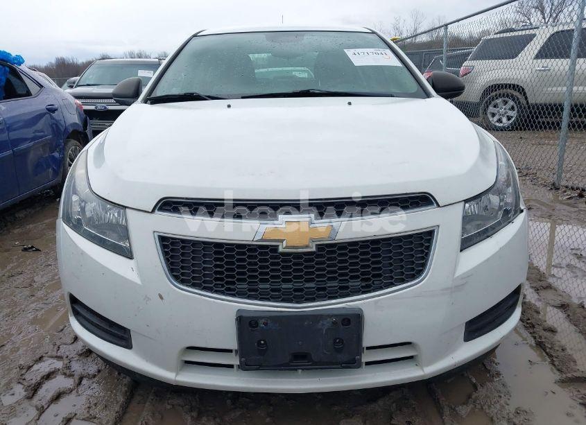 Photo 13 of 2013 Chevrolet Cruze LS AUTO (VIN 1G1PA5SH0D7245558)