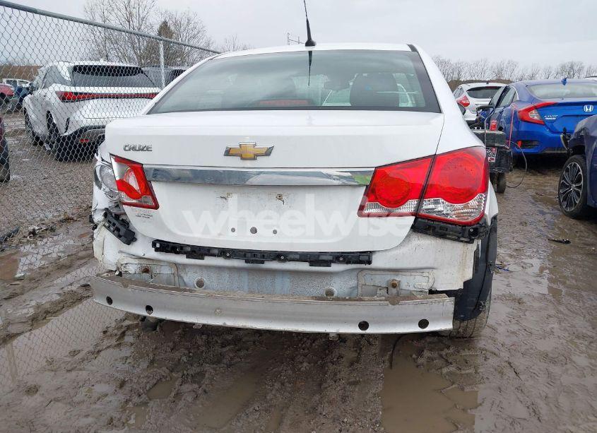 Photo 17 of 2013 Chevrolet Cruze LS AUTO (VIN 1G1PA5SH0D7245558)