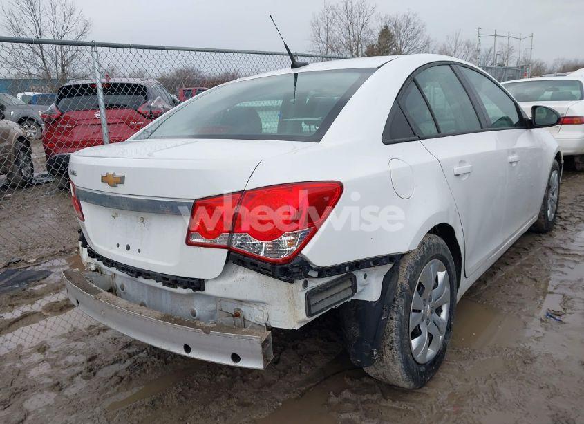 Photo 4 of 2013 Chevrolet Cruze LS AUTO (VIN 1G1PA5SH0D7245558)