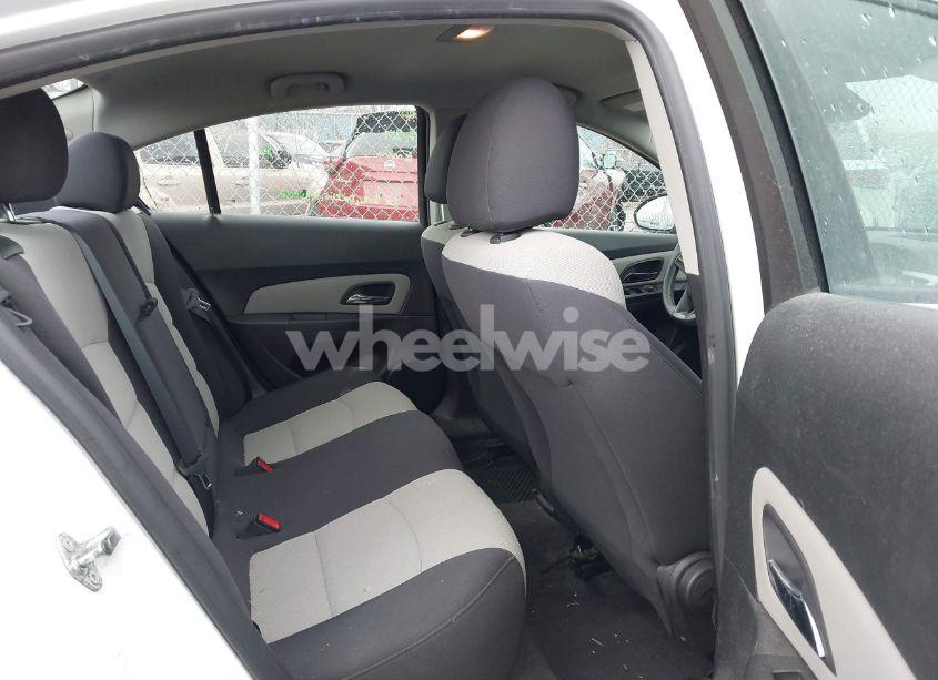 Photo 8 of 2013 Chevrolet Cruze LS AUTO (VIN 1G1PA5SH0D7245558)