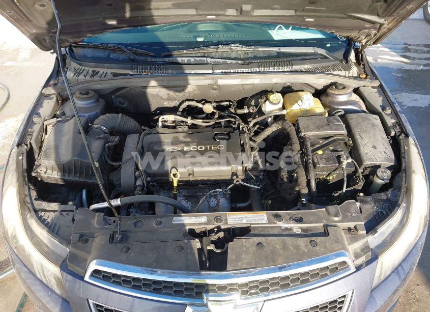 Photo 10 of 2013 Chevrolet Cruze LS AUTO (VIN 1G1PA5SH0D7250274)
