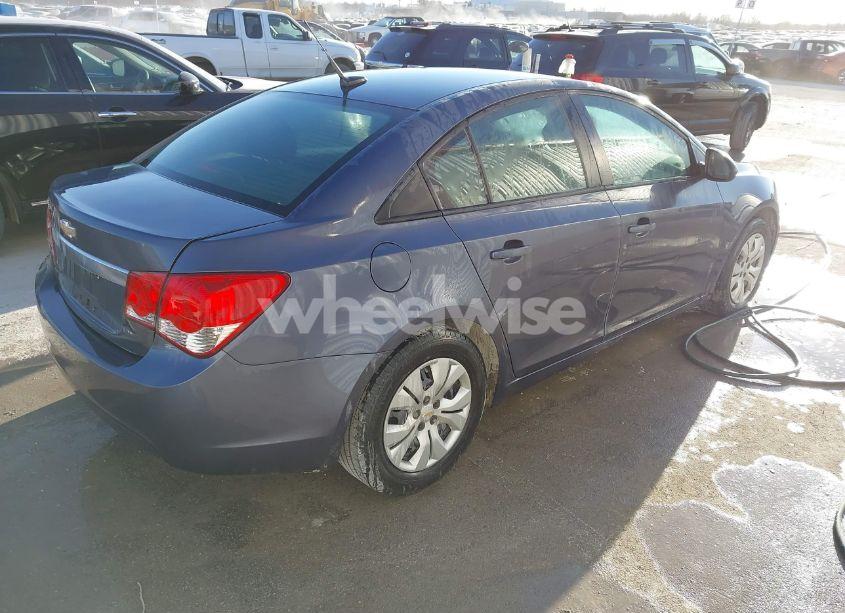 Photo 4 of 2013 Chevrolet Cruze LS AUTO (VIN 1G1PA5SH0D7250274)