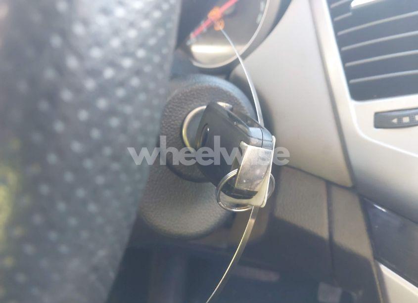 Photo 11 of 2013 Chevrolet Cruze LS AUTO (VIN 1G1PA5SH0D7275272)