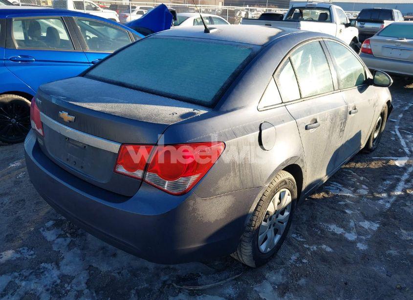 Photo 4 of 2013 Chevrolet Cruze LS AUTO (VIN 1G1PA5SH0D7275272)