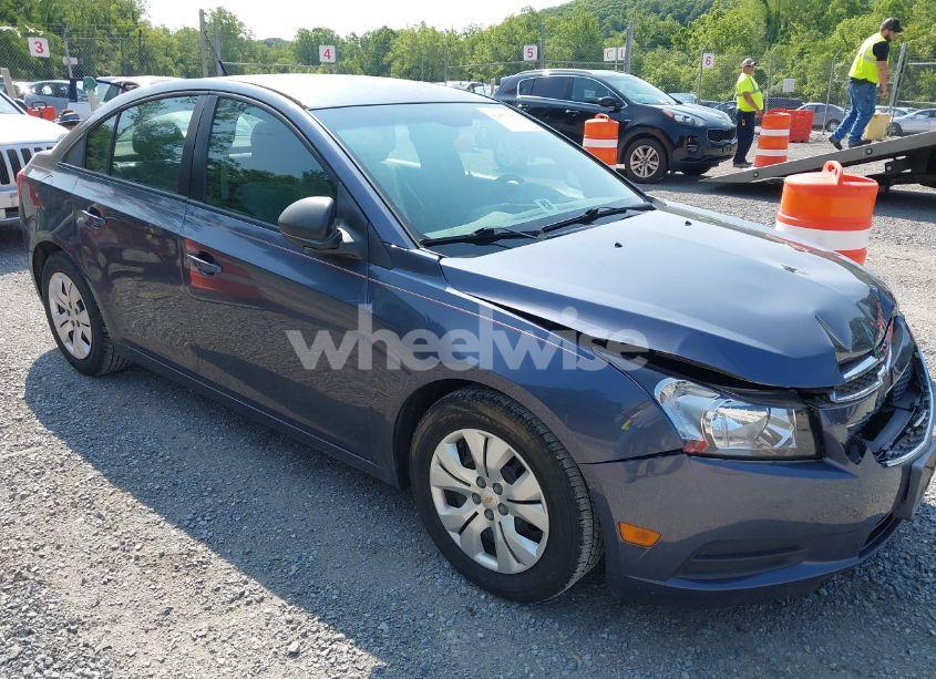 2013 Chevrolet Cruze LS AUTO (VIN 1G1PA5SH0D7278043) main photo
