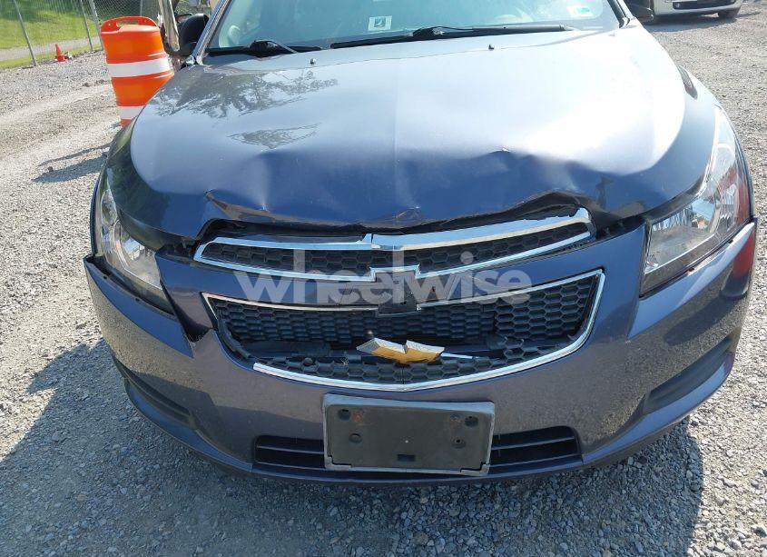 Photo 6 of 2013 Chevrolet Cruze LS AUTO (VIN 1G1PA5SH0D7278043)