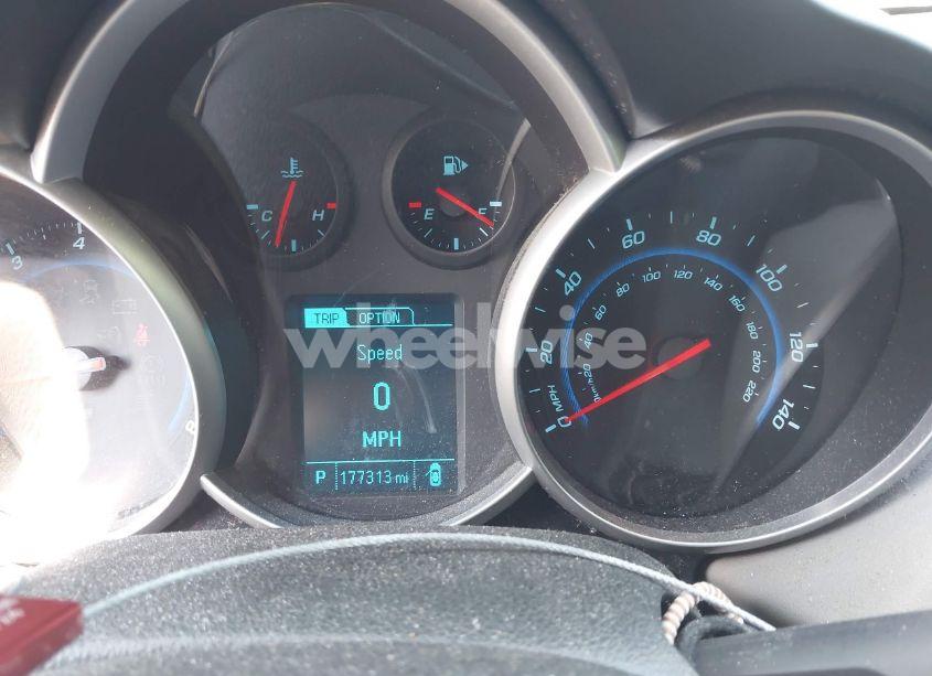 Photo 7 of 2013 Chevrolet Cruze LS AUTO (VIN 1G1PA5SH0D7278043)