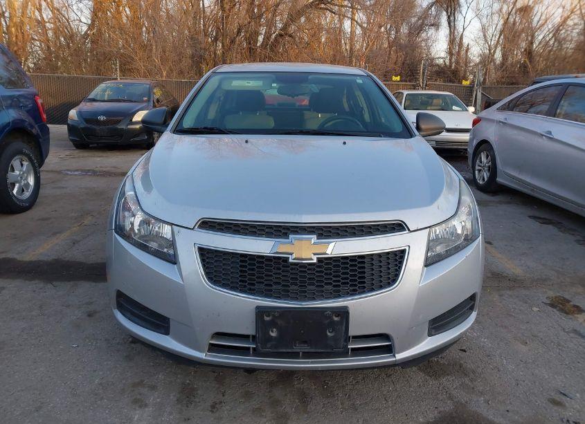 Photo 6 of 2013 Chevrolet Cruze LS AUTO (VIN 1G1PA5SH0D7284182)