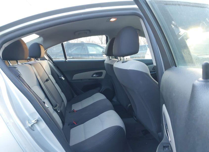 Photo 8 of 2013 Chevrolet Cruze LS AUTO (VIN 1G1PA5SH0D7284182)