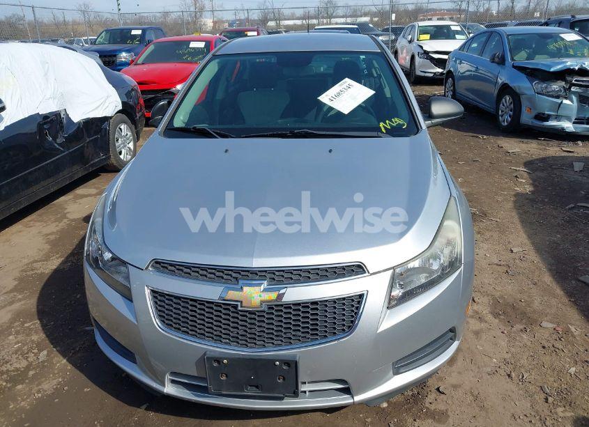 Photo 12 of 2013 Chevrolet Cruze LS AUTO (VIN 1G1PA5SH0D7295098)