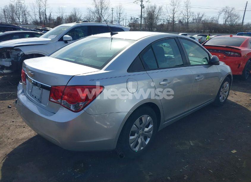 Photo 4 of 2013 Chevrolet Cruze LS AUTO (VIN 1G1PA5SH0D7295098)