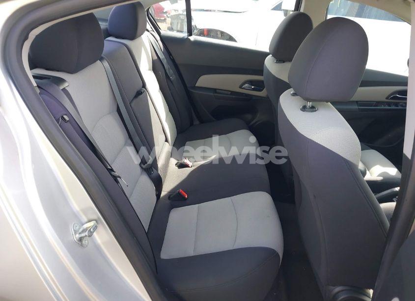 Photo 8 of 2013 Chevrolet Cruze LS AUTO (VIN 1G1PA5SH0D7295098)