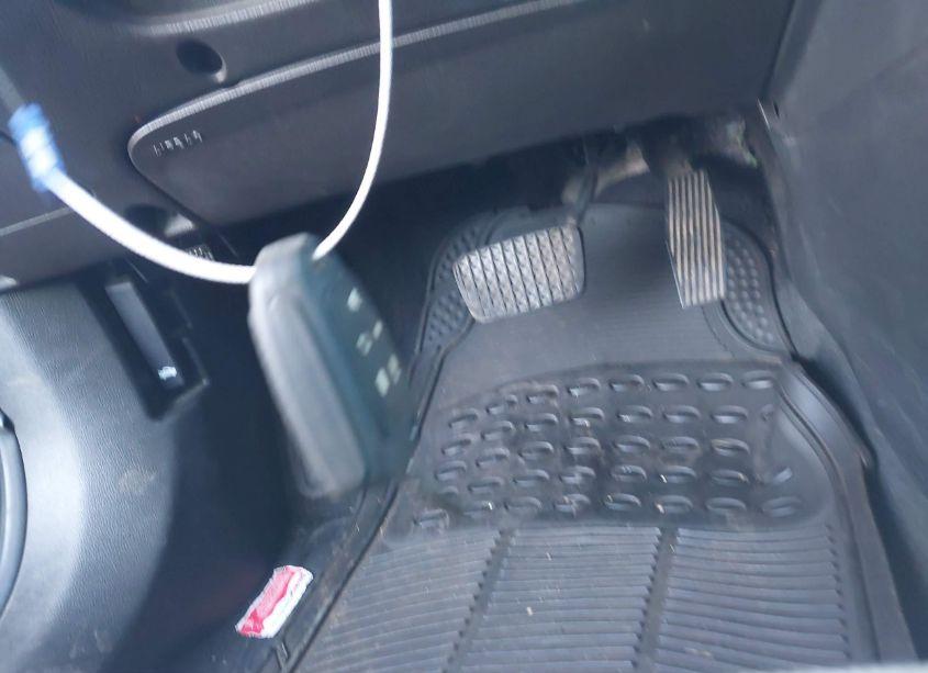 Photo 11 of 2013 Chevrolet Cruze LS AUTO (VIN 1G1PA5SH0D7316788)