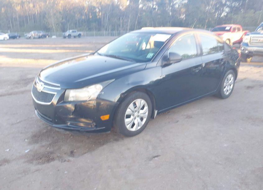 Photo 2 of 2013 Chevrolet Cruze LS AUTO (VIN 1G1PA5SH0D7316788)