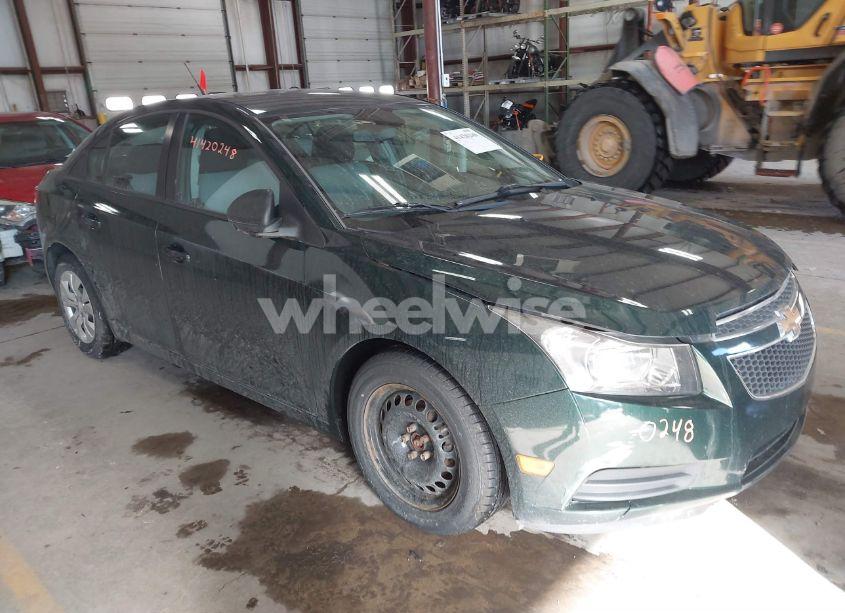 2014 Chevrolet Cruze LS AUTO (VIN 1G1PA5SH0E7124398) main photo